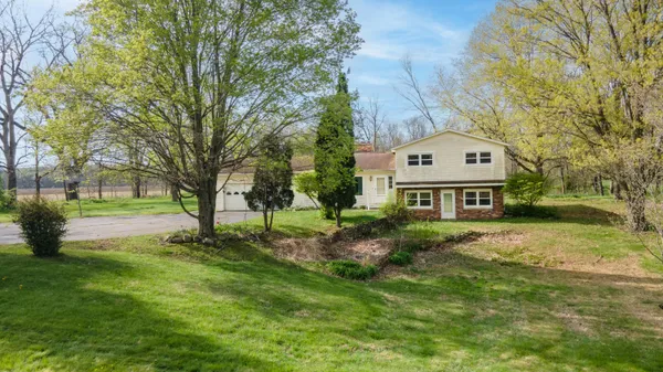 $319,900 | 9027 West V Avenue, Schoolcraft, MI 49087