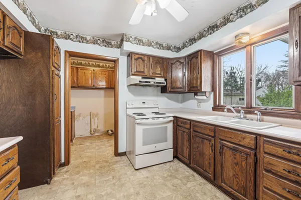 $319,900 | 9027 West V Avenue, Schoolcraft, MI 49087