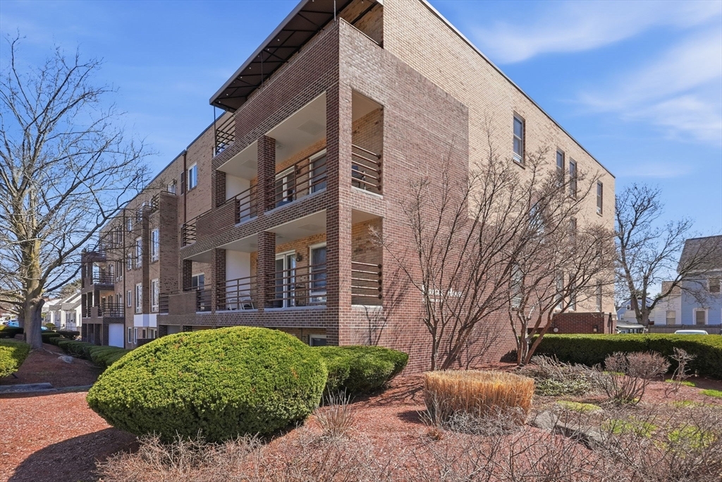 314 Riverside Avenue, Unit 408 Medford, MA 02155 - Photo 24 of 36