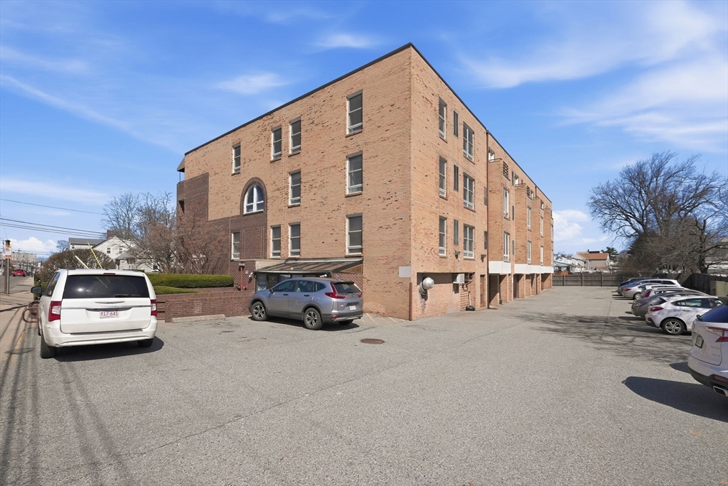 314 Riverside Avenue, Unit 408 Medford, MA 02155 - Photo 27 of 36