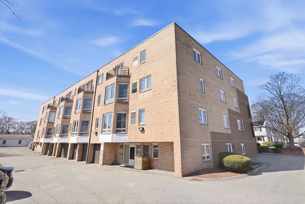 314 Riverside Avenue, Unit 408 Medford, MA 02155 - Photo 28 of 36