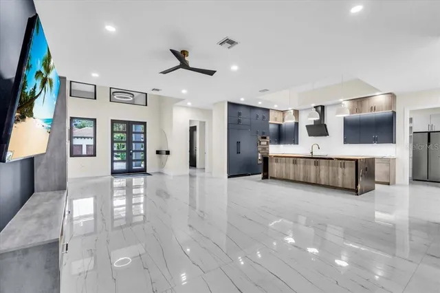 $1,848,890 | 4980 Top Sail Drive, Nokomis, FL 34275