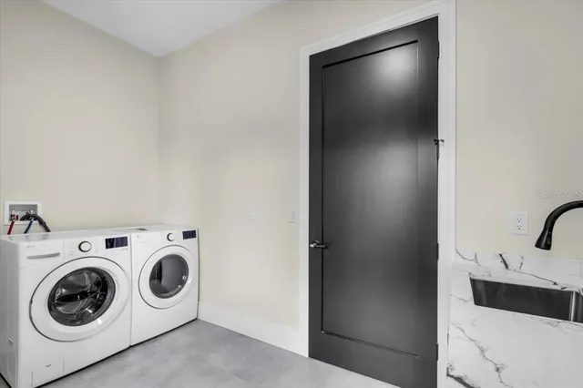 $1,848,890 | 4980 Top Sail Drive, Nokomis, FL 34275