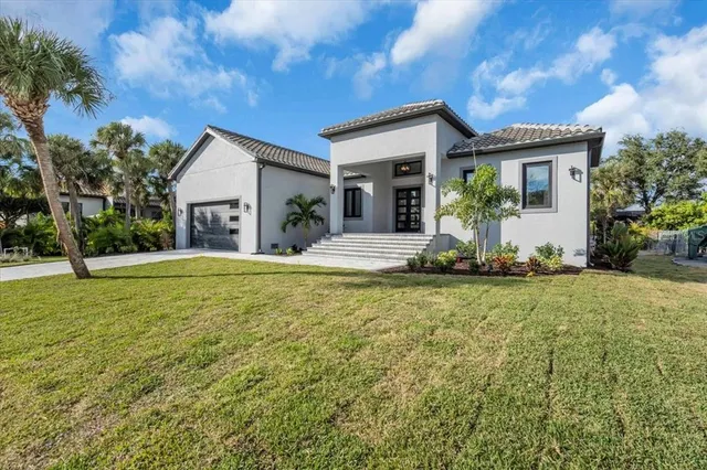 $1,848,890 | 4980 Top Sail Drive, Nokomis, FL 34275