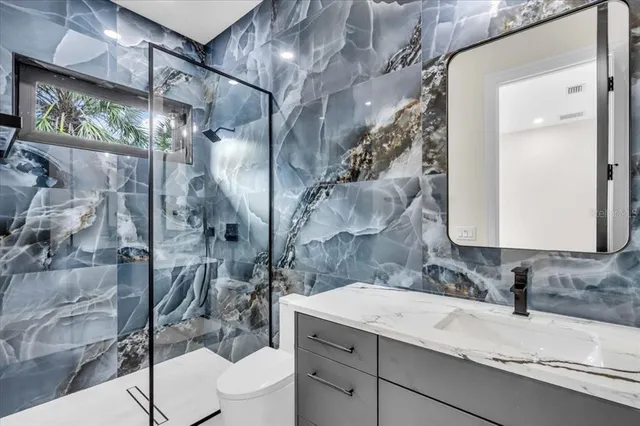 $1,848,890 | 4980 Top Sail Drive, Nokomis, FL 34275