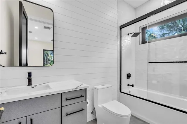 $1,848,890 | 4980 Top Sail Drive, Nokomis, FL 34275