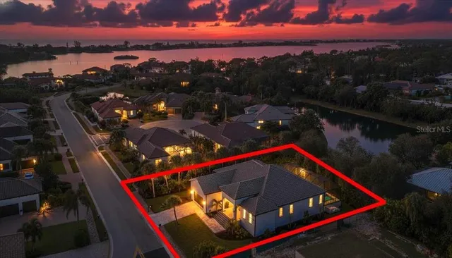 $1,848,890 | 4980 Top Sail Drive, Nokomis, FL 34275