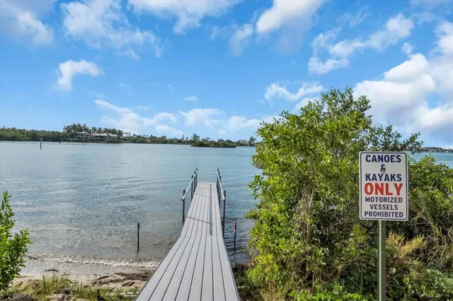 $1,699,900 | 4980 Top Sail Drive, Nokomis, FL 34275