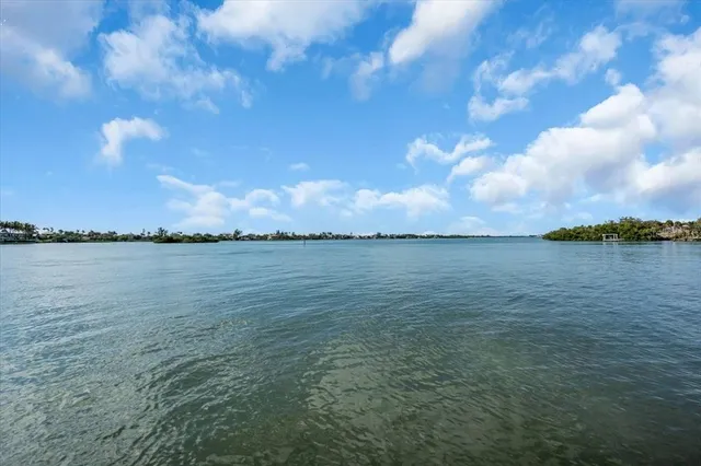 $1,848,890 | 4980 Top Sail Drive, Nokomis, FL 34275