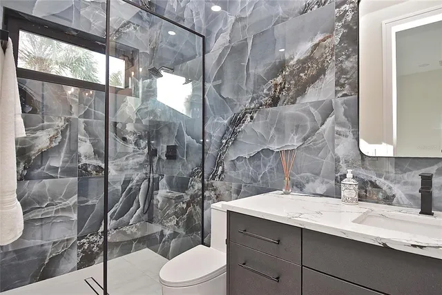 $1,699,900 | 4980 Top Sail Drive, Nokomis, FL 34275