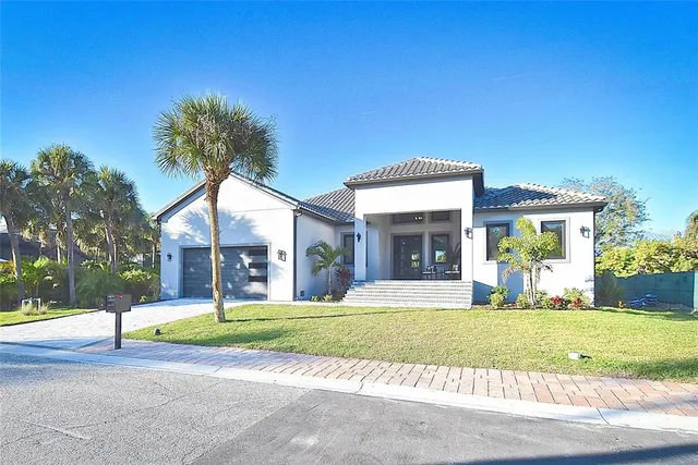 $1,699,900 | 4980 Top Sail Drive, Nokomis, FL 34275