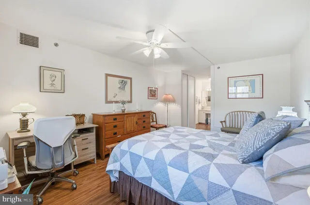 $400,000 | 3330 North Leisure World Boulevard, Unit 5204, Silver Spring, MD 20906