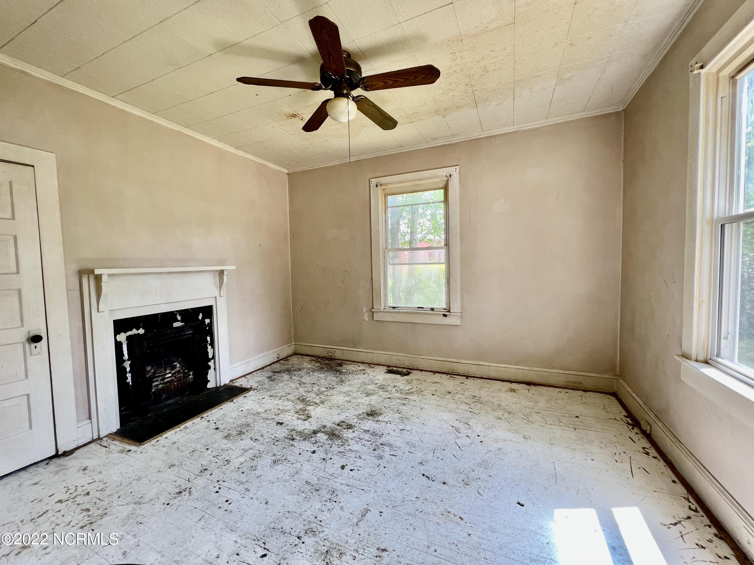 313 Fourth Aleo Avenue Rockingham, NC 28379 - Photo 5 of 6 IMG_0221