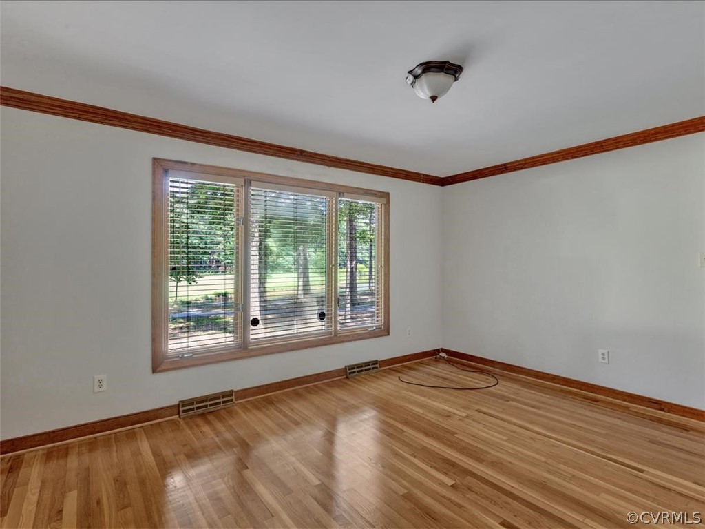 13800 Sterlings Bridge Road Midlothian, VA 23112 - Photo 4 of 31 a view of an empty room with a window