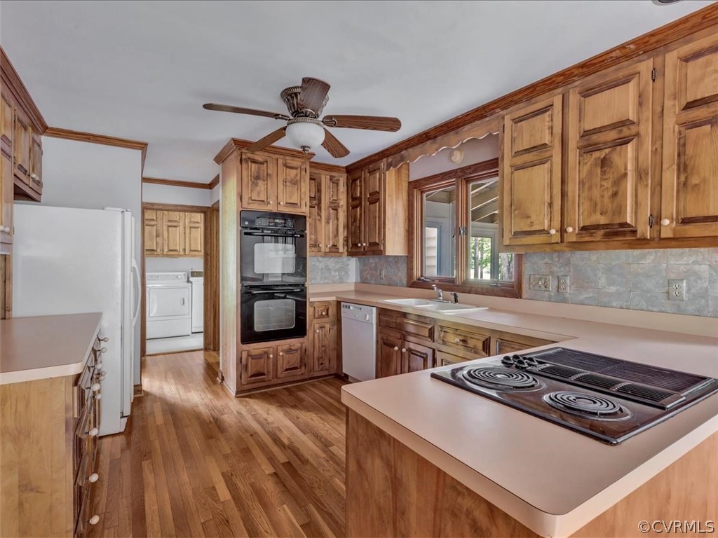 13800 Sterlings Bridge Road Midlothian, VA 23112 - Photo 8 of 31 a kitchen with a stove and a refrigerator
