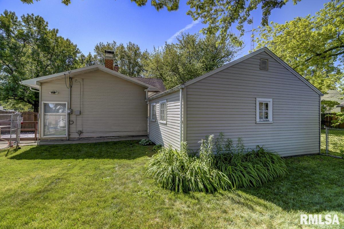 3229 Rita Avenue Springfield, IL 62703 - Photo 31 of 36