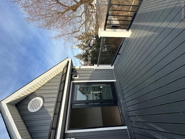 74 Beach Road Stony Point, NY 10980 - Photo 5 of 38 a view of livingroom with deck