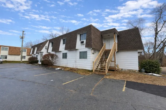 $1,200,000 | 8 New Plainville Road, New Bedford, MA 02745