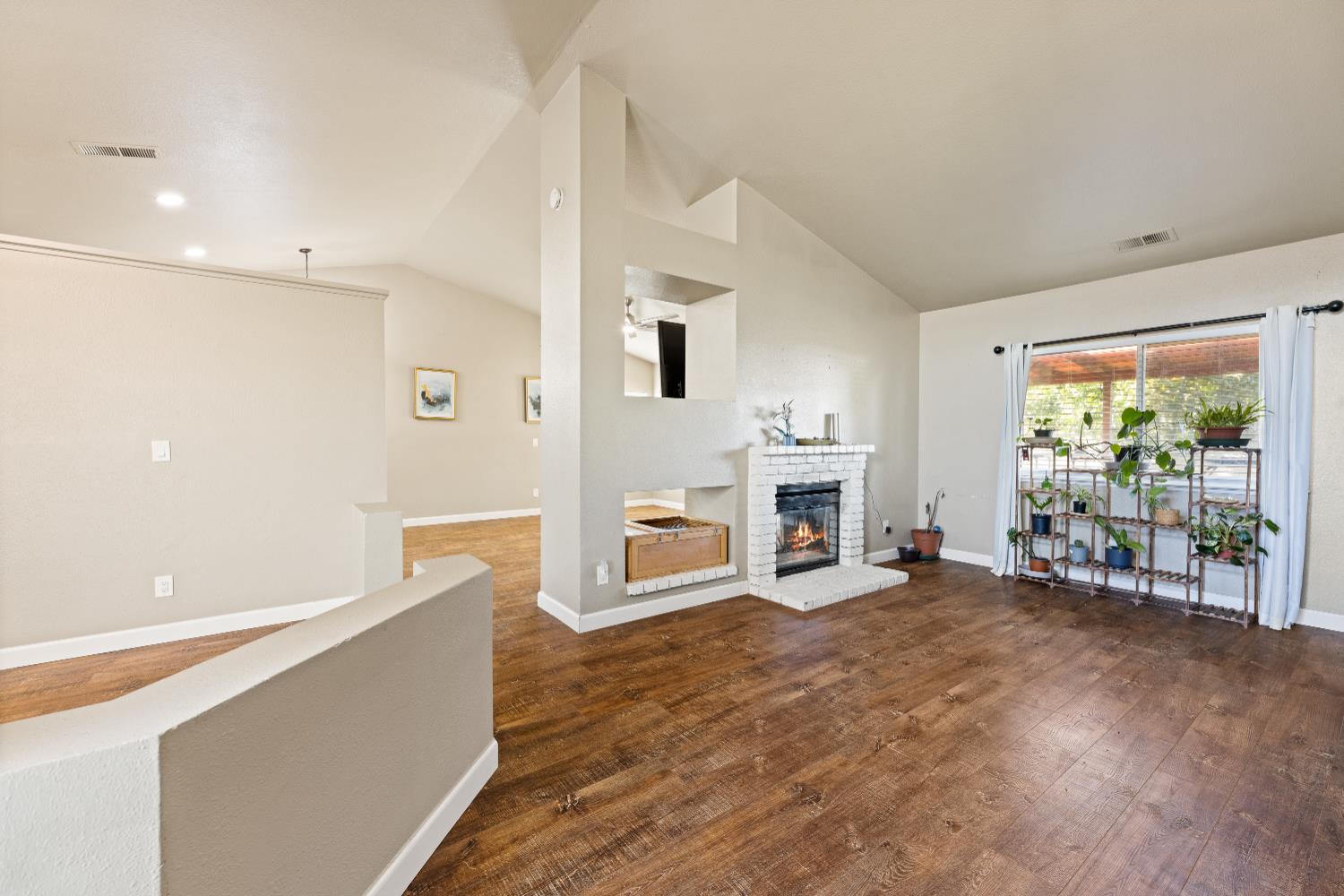 8401 Wilson Street Patterson, CA 95363 - Photo 6 of 28