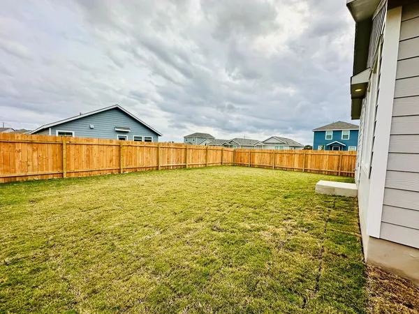 $1,699 | 100 Louisa Lane, Jarrell, TX 76537