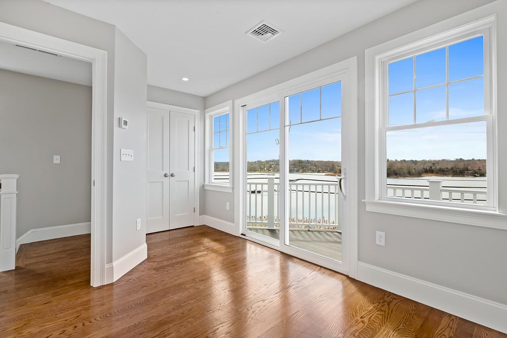 196 Atlantic Avenue Hull, MA 02045 - Photo 12 of 17