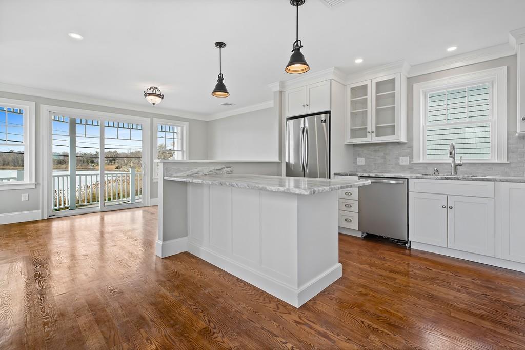 196 Atlantic Avenue Hull, MA 02045 - Photo 3 of 17