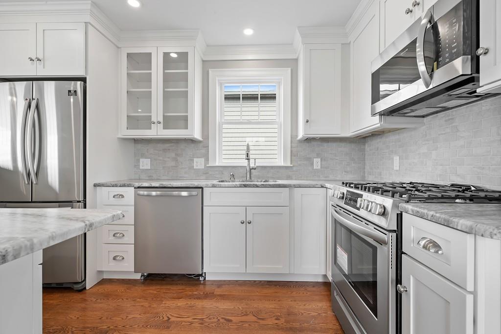 196 Atlantic Avenue Hull, MA 02045 - Photo 4 of 17