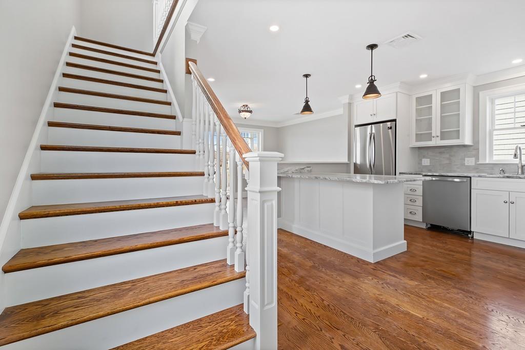 196 Atlantic Avenue Hull, MA 02045 - Photo 10 of 17