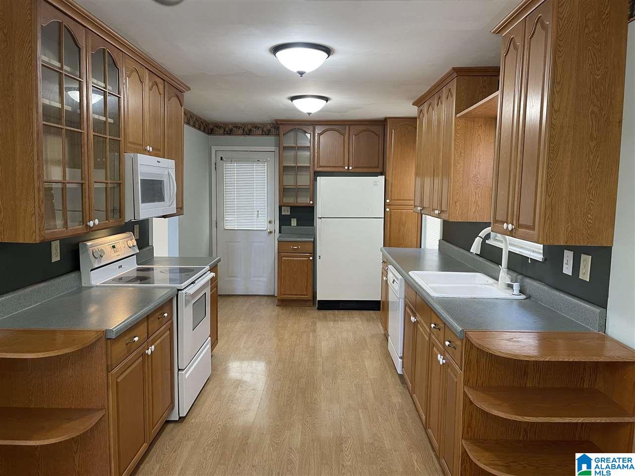 317 12th Street Pleasant Grove, AL 35127 - Photo 9 of 32