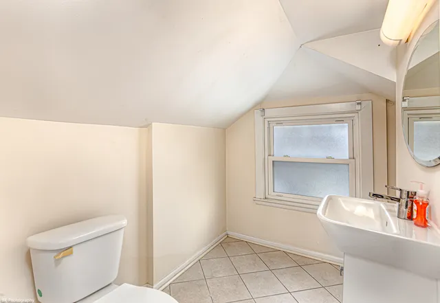 $299,900 | 9801 Washington Avenue, Oak Lawn, IL 60453