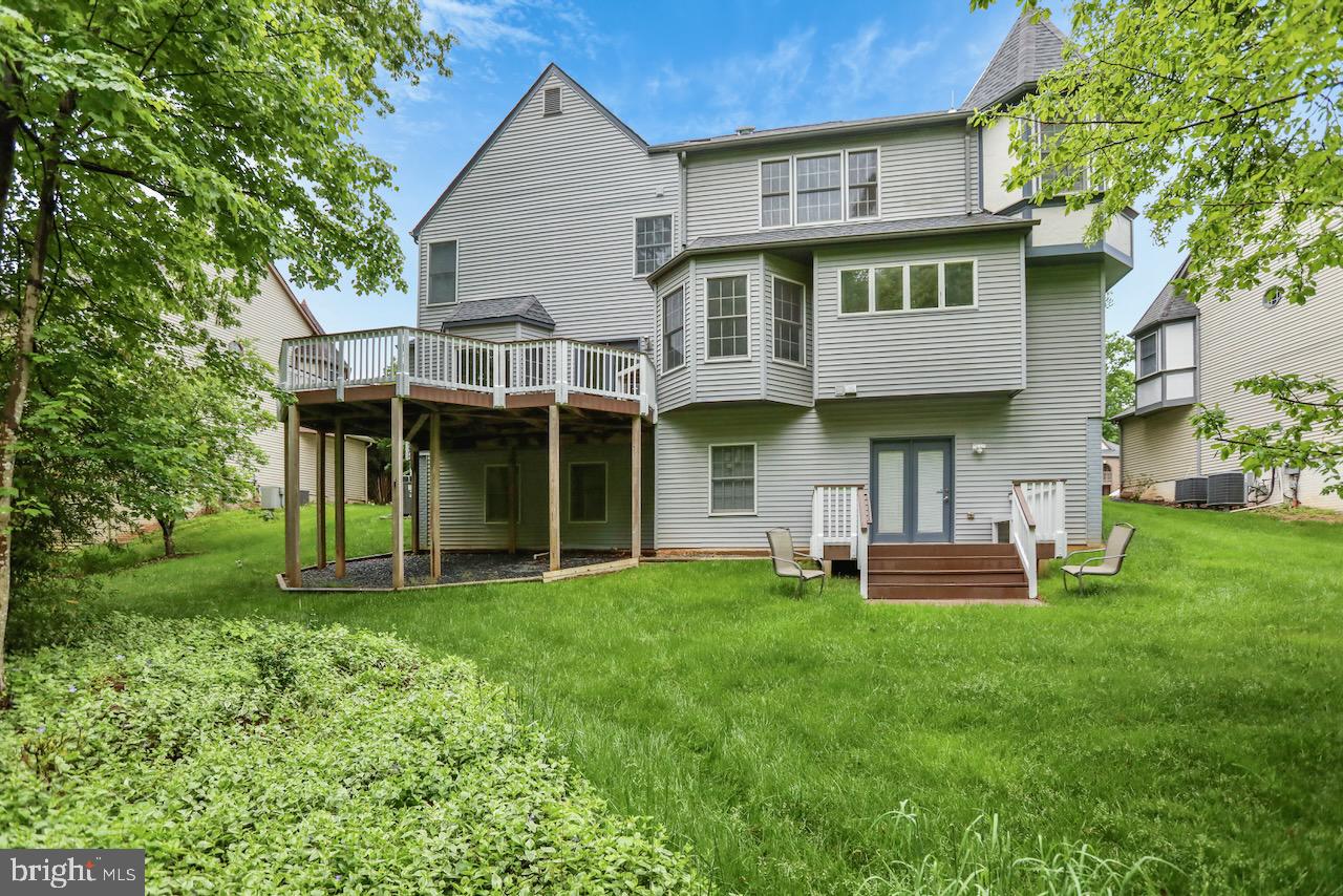 77 Rutherford Circle Sterling, VA 20165 - Photo 4 of 4 Gallery Image 4