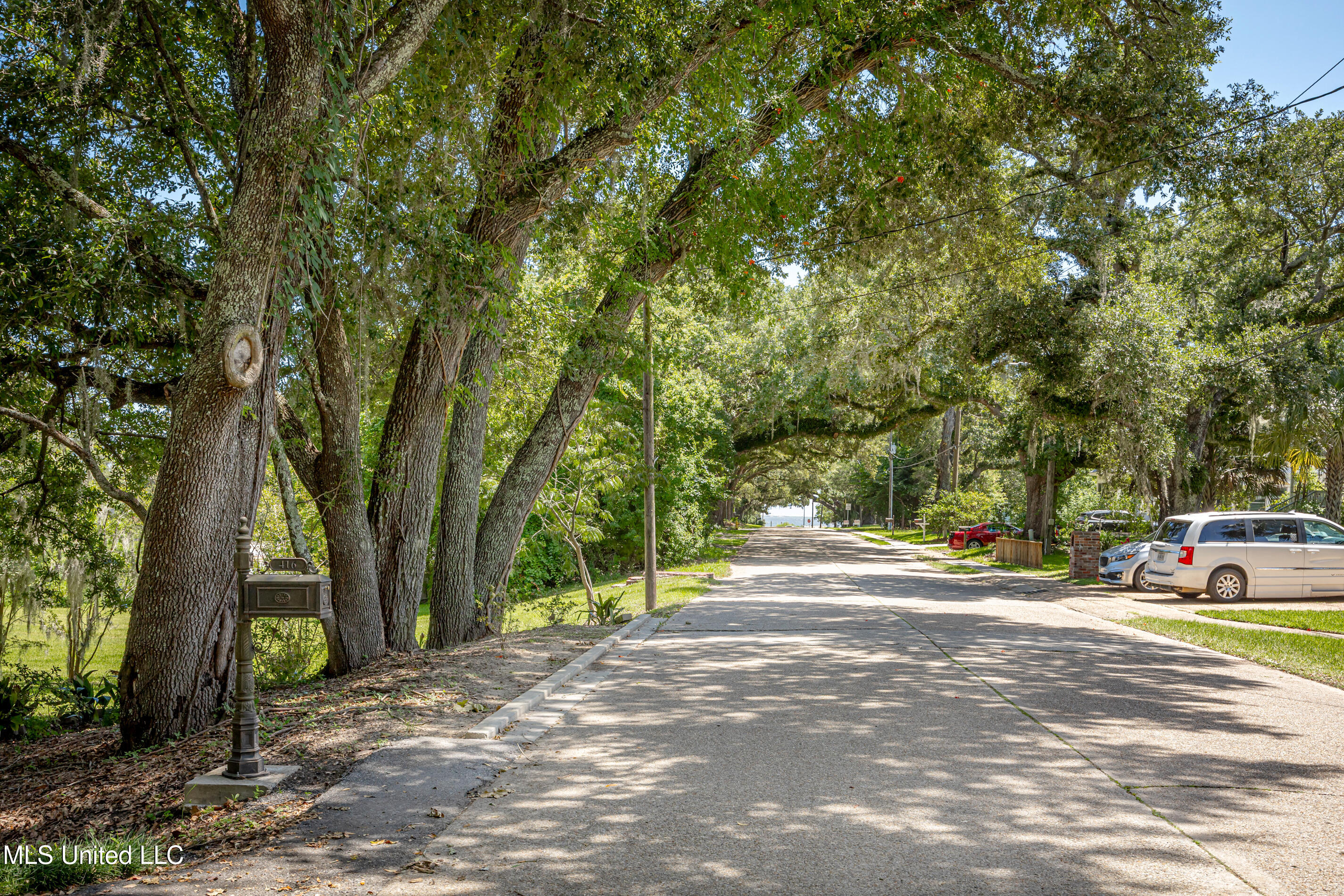416 Jackson Avenue Ocean Springs, MS 39564 - Photo 15 of 92 IMG_4196