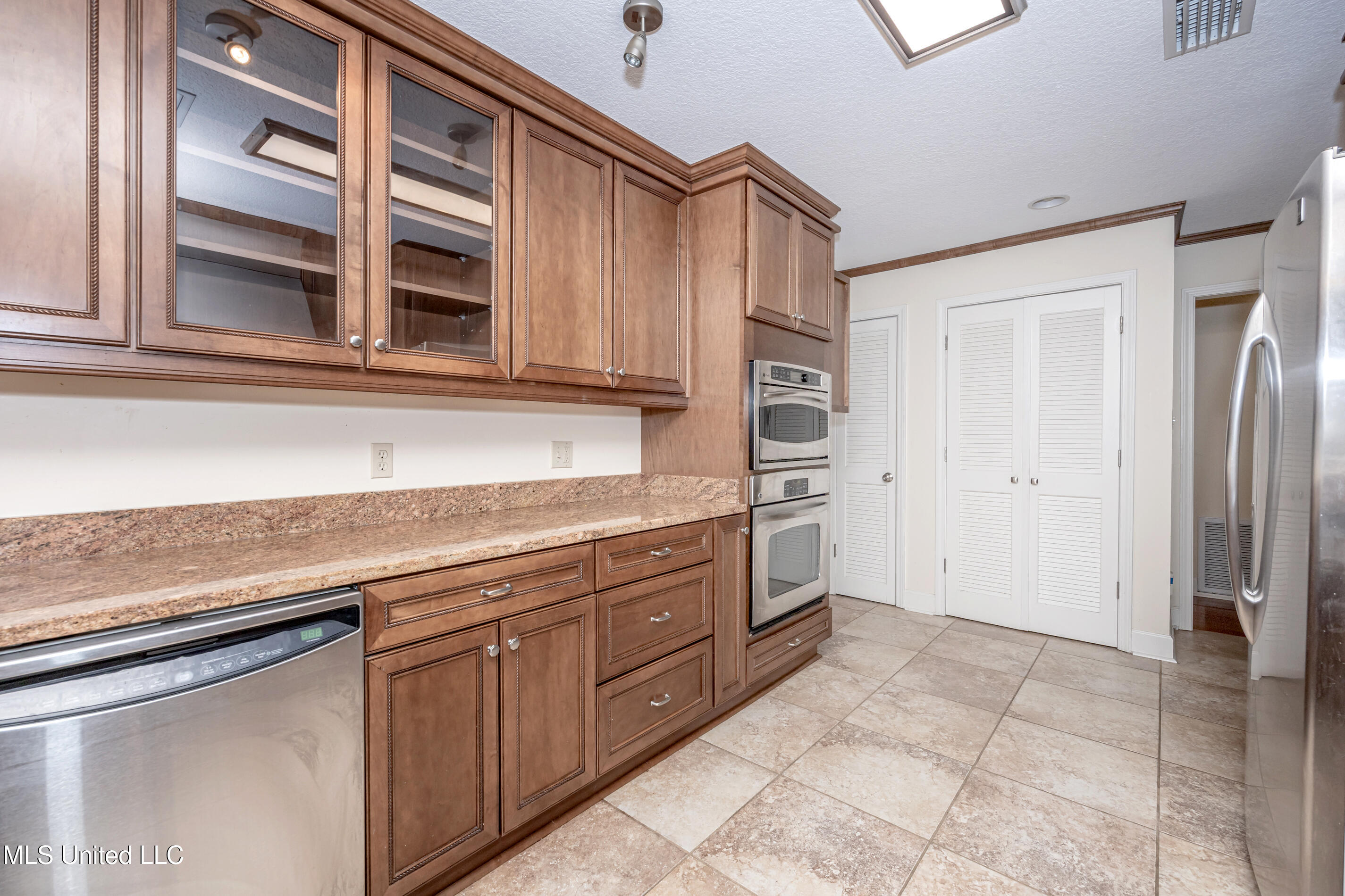 416 Jackson Avenue Ocean Springs, MS 39564 - Photo 27 of 92 IMG_4255