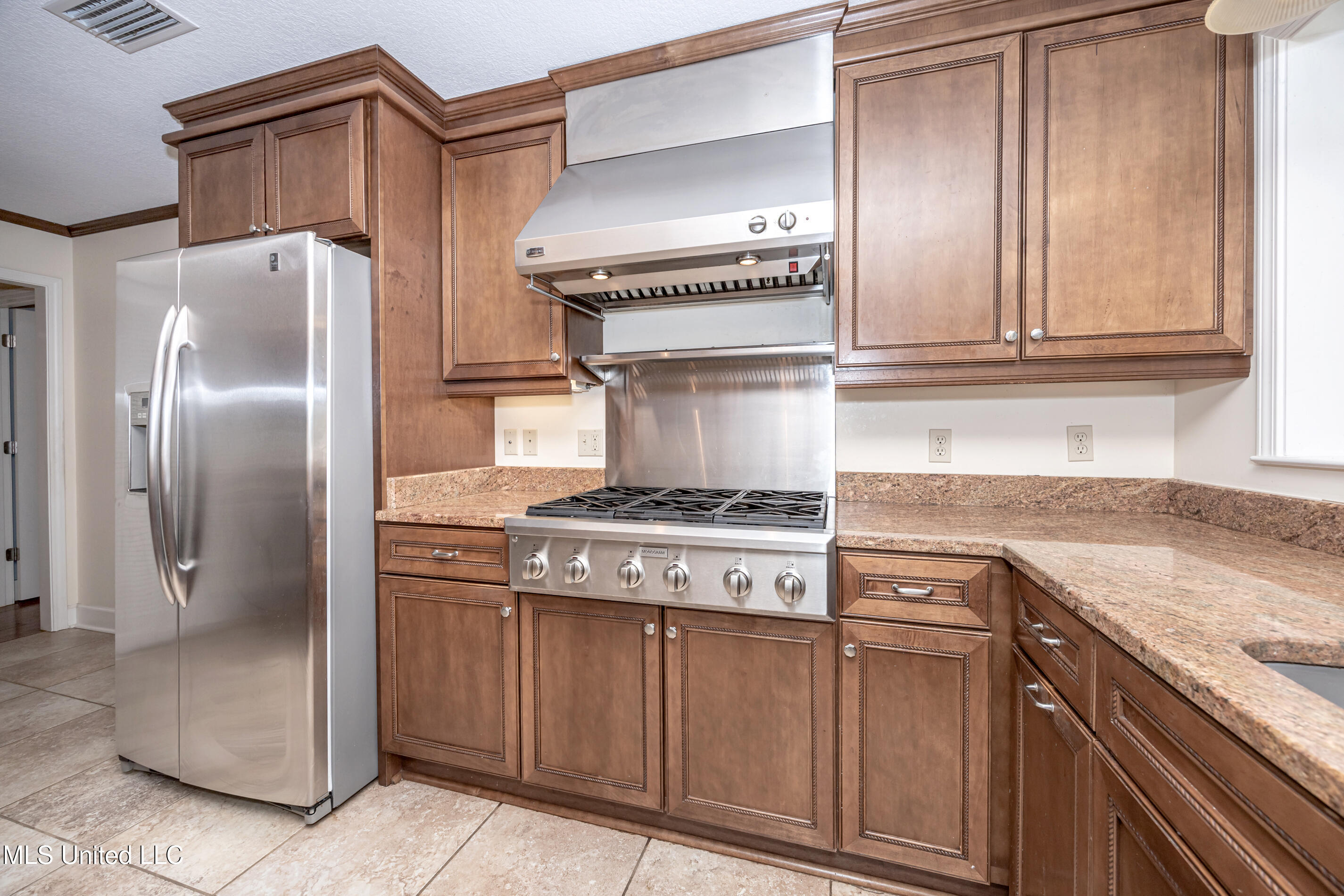 416 Jackson Avenue Ocean Springs, MS 39564 - Photo 29 of 92 IMG_4258