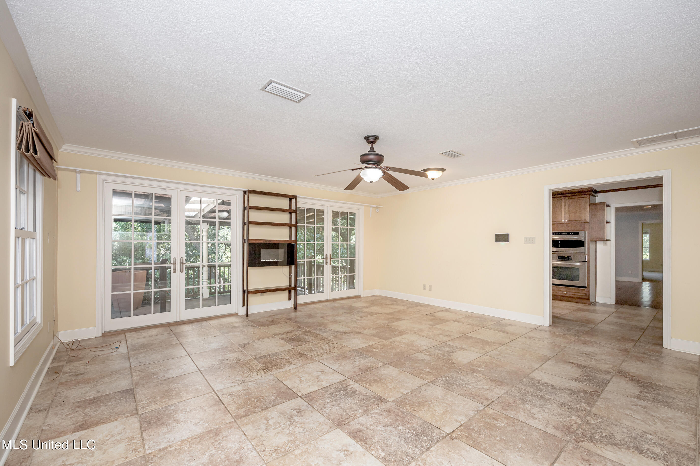 416 Jackson Avenue Ocean Springs, MS 39564 - Photo 33 of 92 IMG_4252