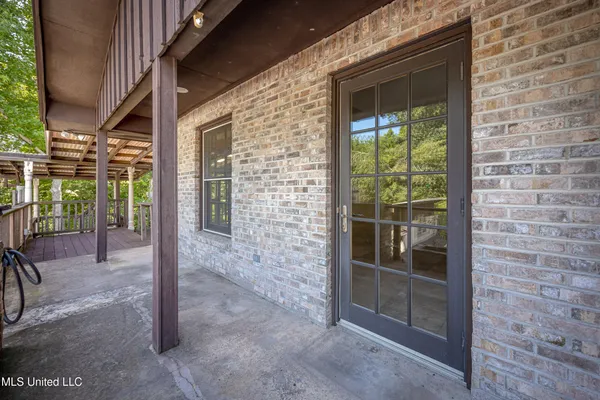 $925,000 | 416 Jackson Avenue, Ocean Springs, MS 39564
