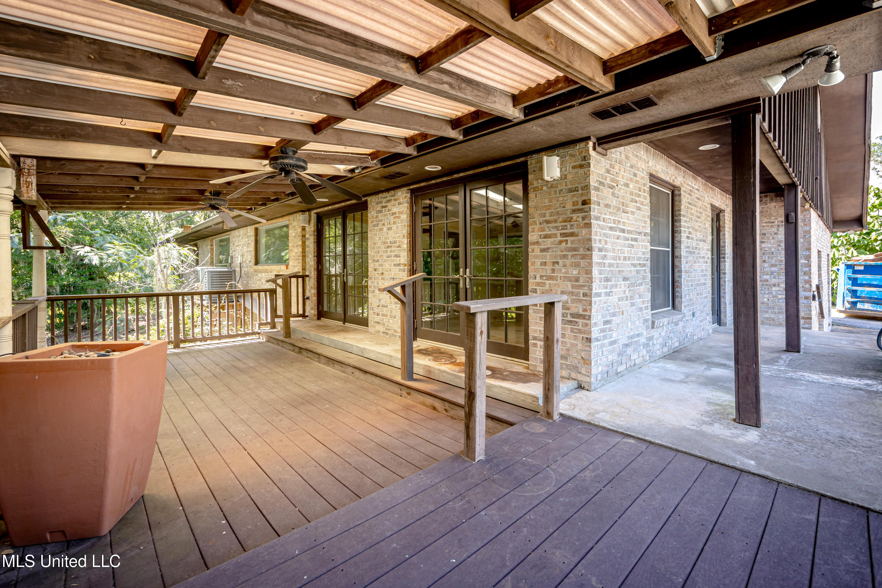 416 Jackson Avenue Ocean Springs, MS 39564 - Photo 59 of 92 IMG_4297