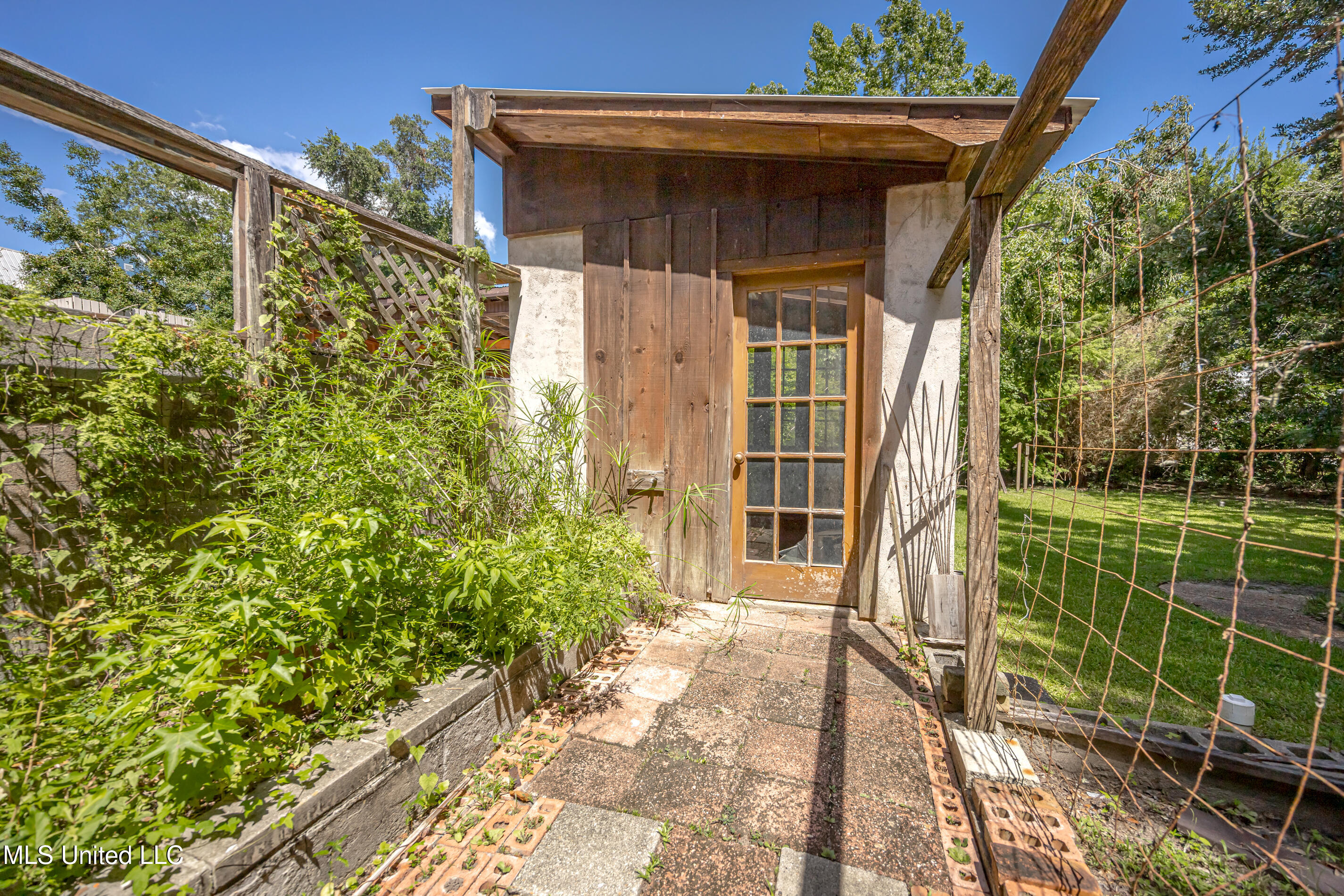 416 Jackson Avenue Ocean Springs, MS 39564 - Photo 69 of 92 IMG_4380