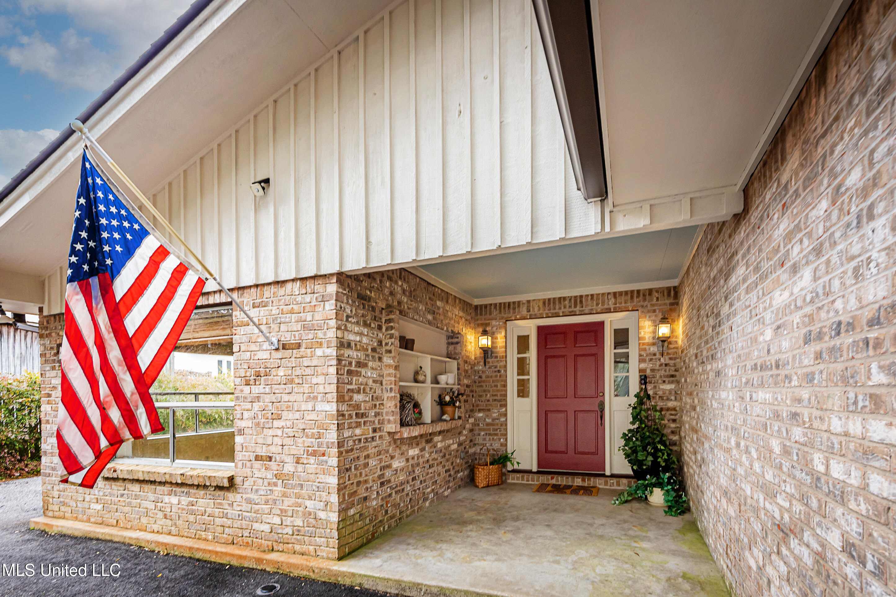 416 Jackson Avenue Ocean Springs, MS 39564 - Photo 7 of 92 IMG_7287