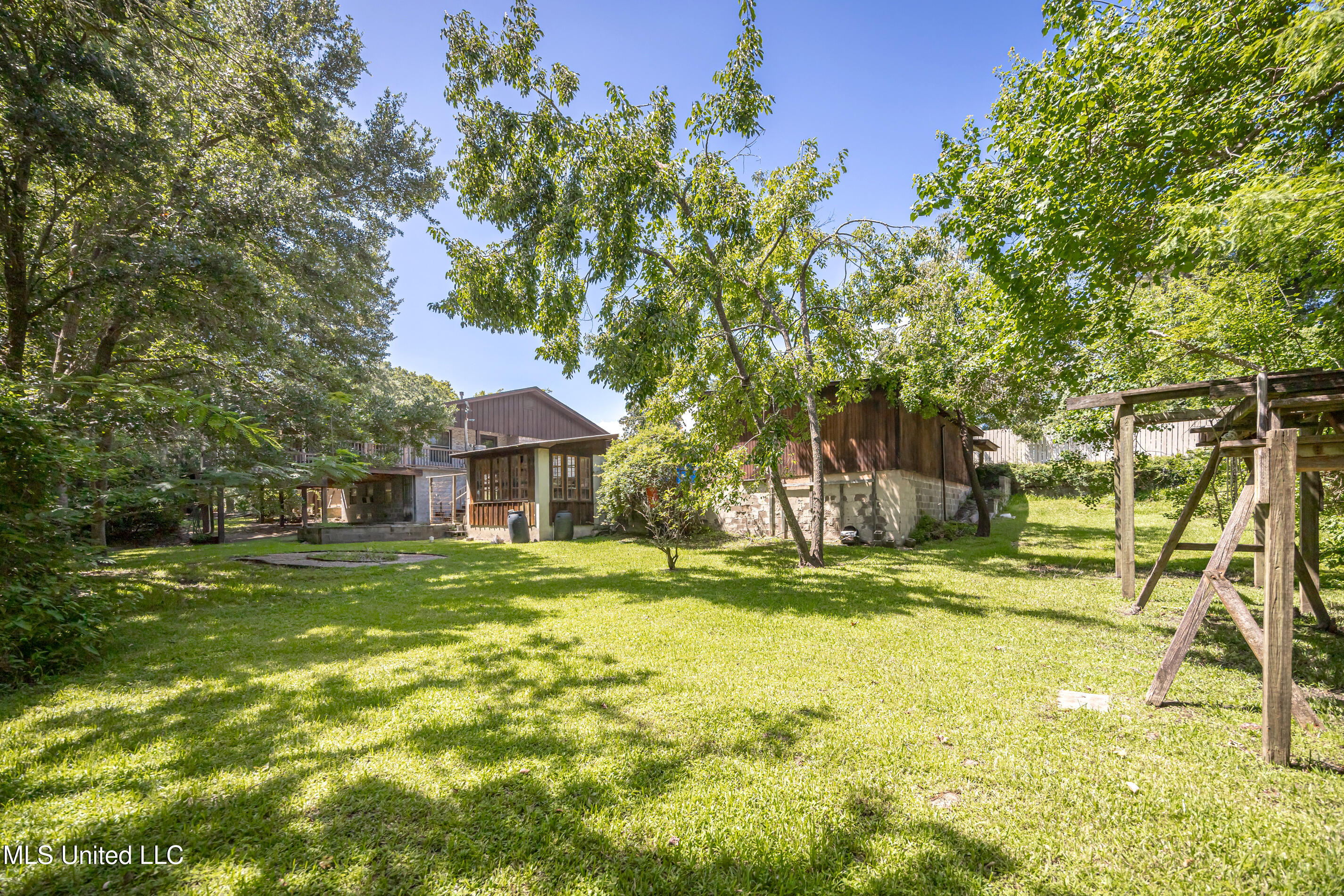 416 Jackson Avenue Ocean Springs, MS 39564 - Photo 73 of 92 IMG_4354