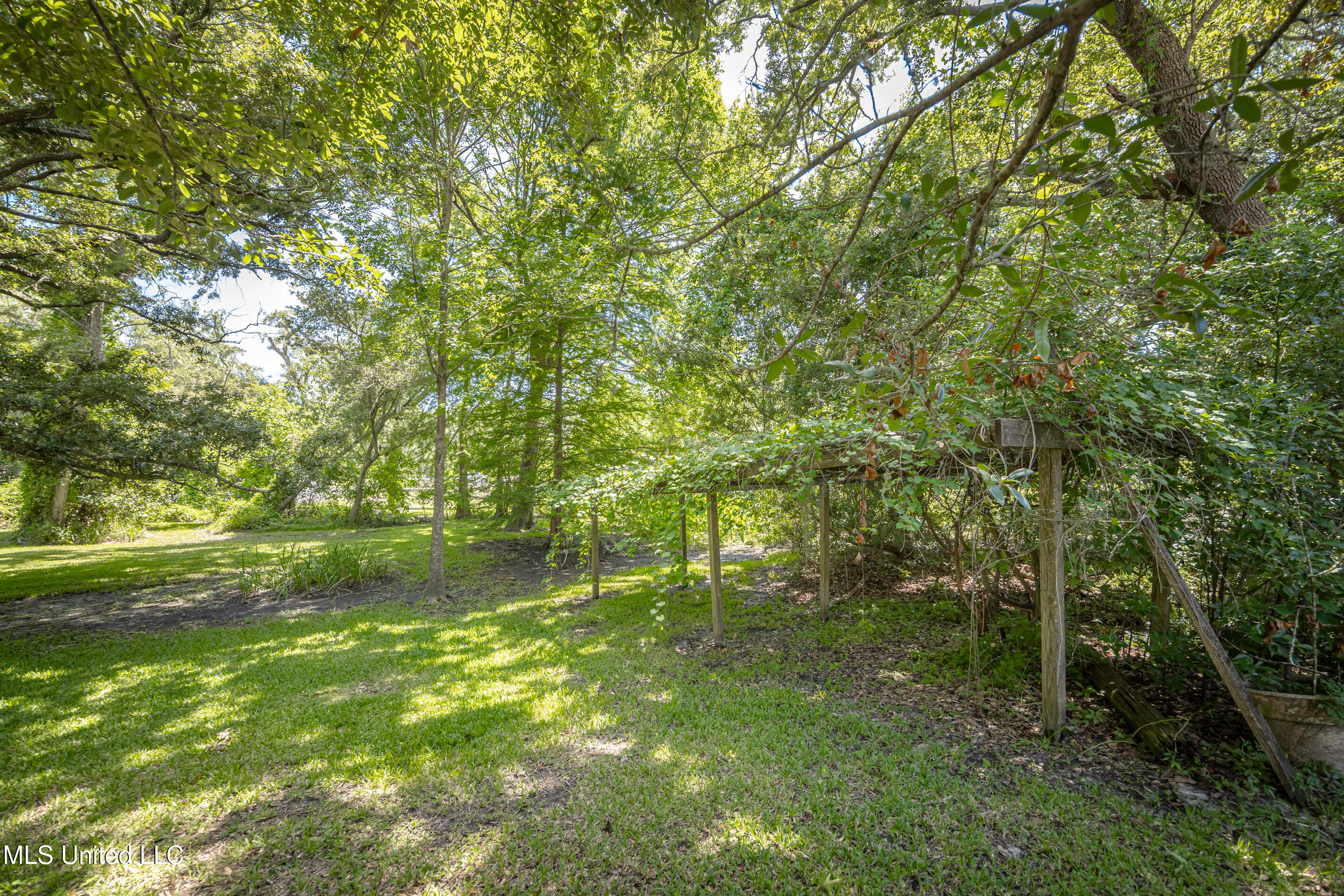 416 Jackson Avenue Ocean Springs, MS 39564 - Photo 77 of 92 IMG_4366