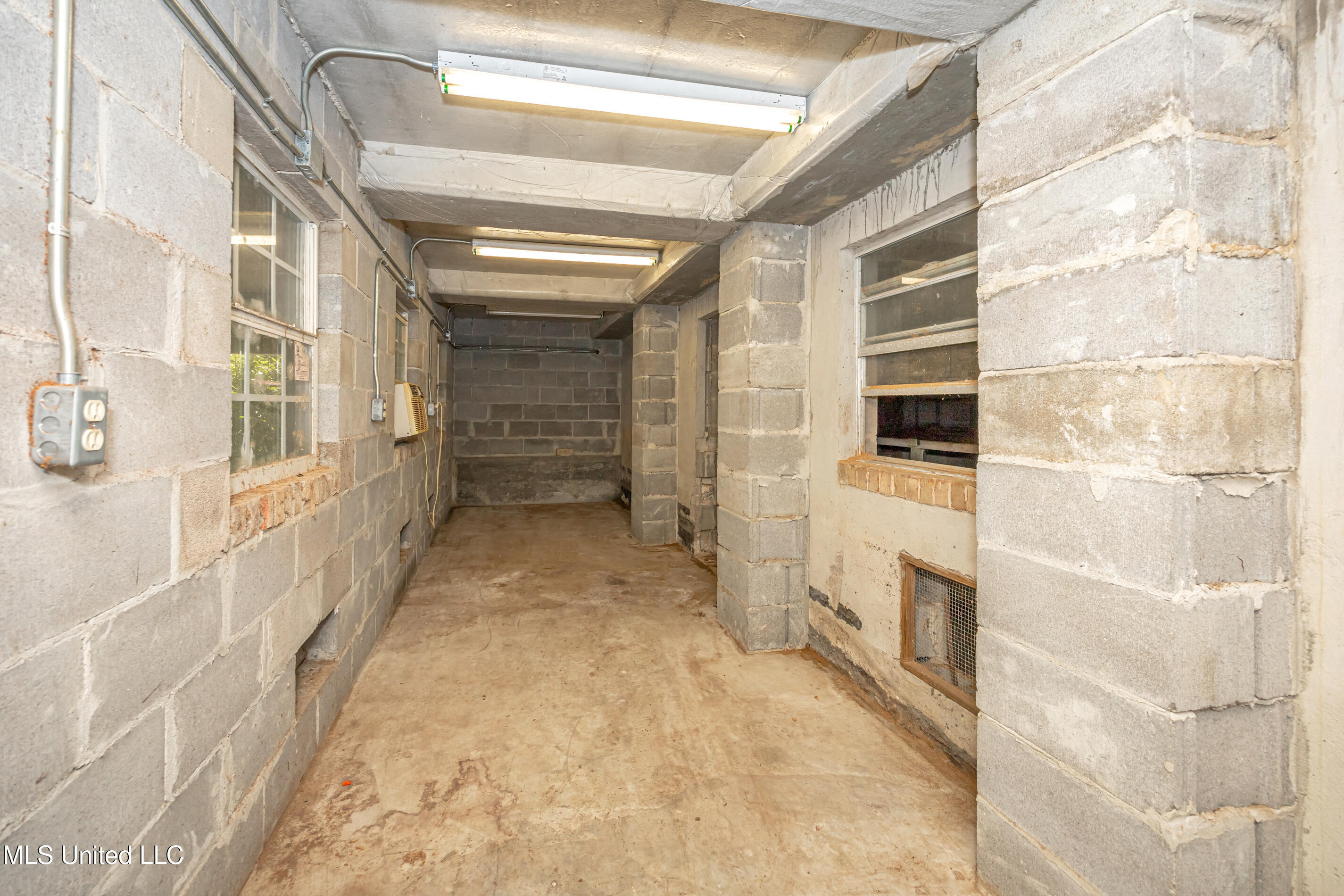 416 Jackson Avenue Ocean Springs, MS 39564 - Photo 80 of 92 IMG_4375