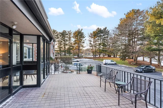 $3,200 | 30 Argyle Avenue, Unit 109, East Providence, RI 02915