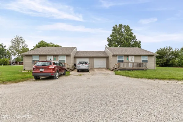 $199,900 | 236 Maple Street, New Bloomfield, MO 65063