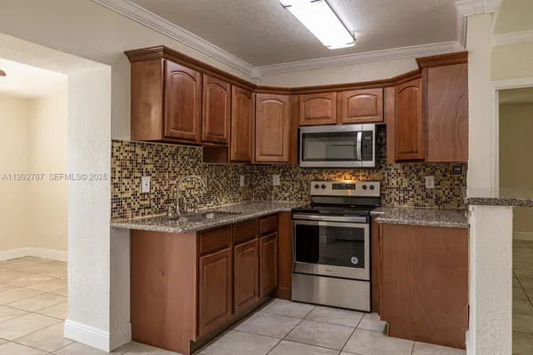 $3,000 | Cutler Bay, Cutler Bay, FL 33189