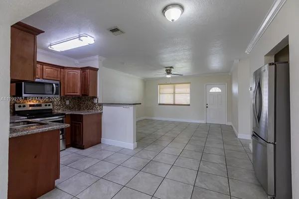 $3,000 | Cutler Bay, Cutler Bay, FL 33189