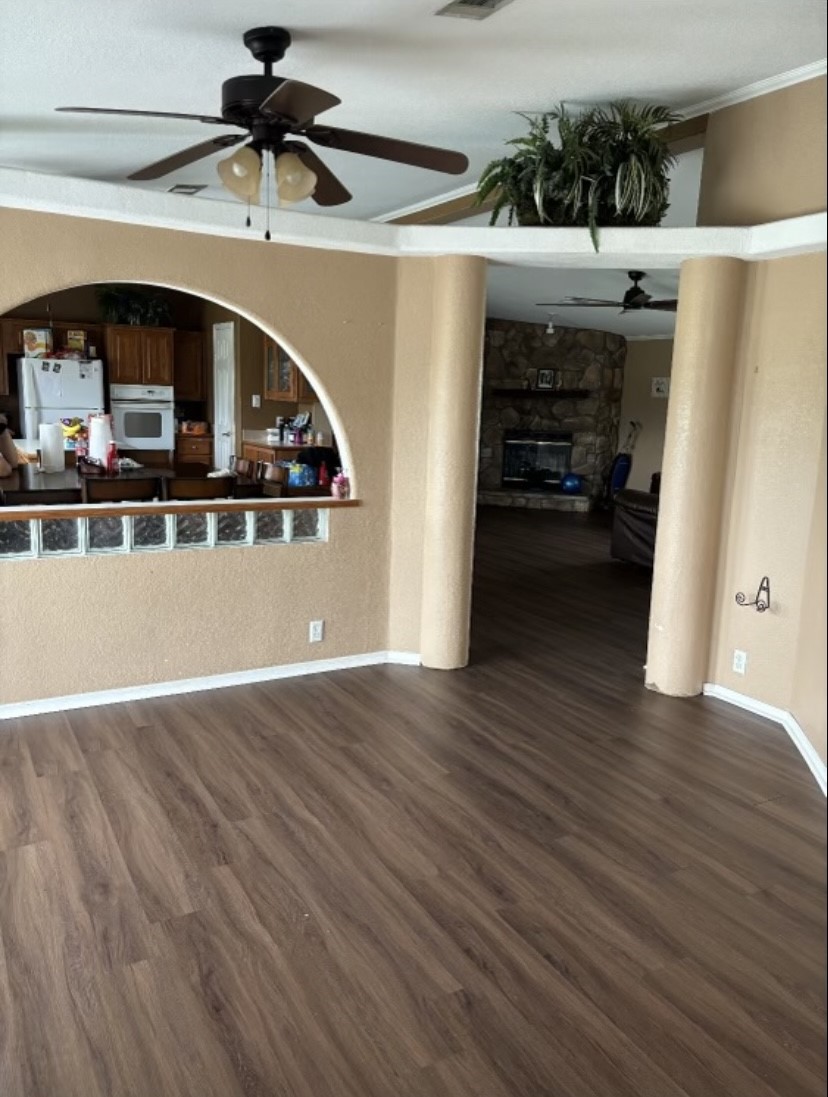 4021 Baker Road Needville, TX 77461 - Photo 4 of 14 a view of a garage