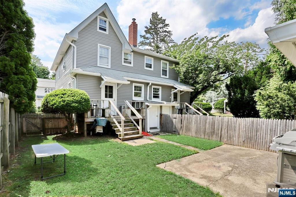 21 Haring Street Bergenfield, NJ 07621 - Photo 36 of 37