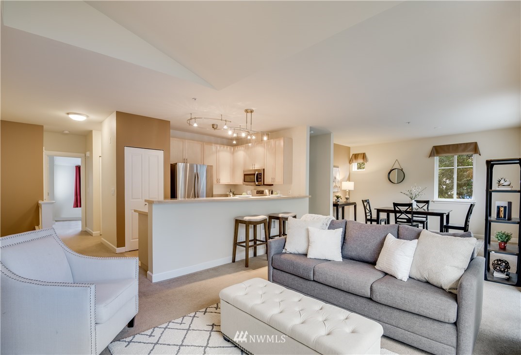 7410 Newcastle Golf Club Road, Unit B Newcastle, WA 98059 - Photo 2 of 15 Gallery Image 2