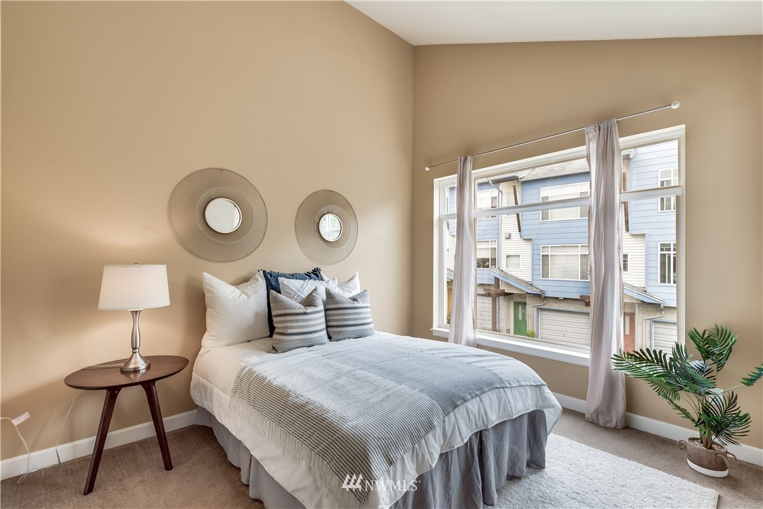 7410 Newcastle Golf Club Road, Unit B Newcastle, WA 98059 - Photo 8 of 15 Gallery Image 8